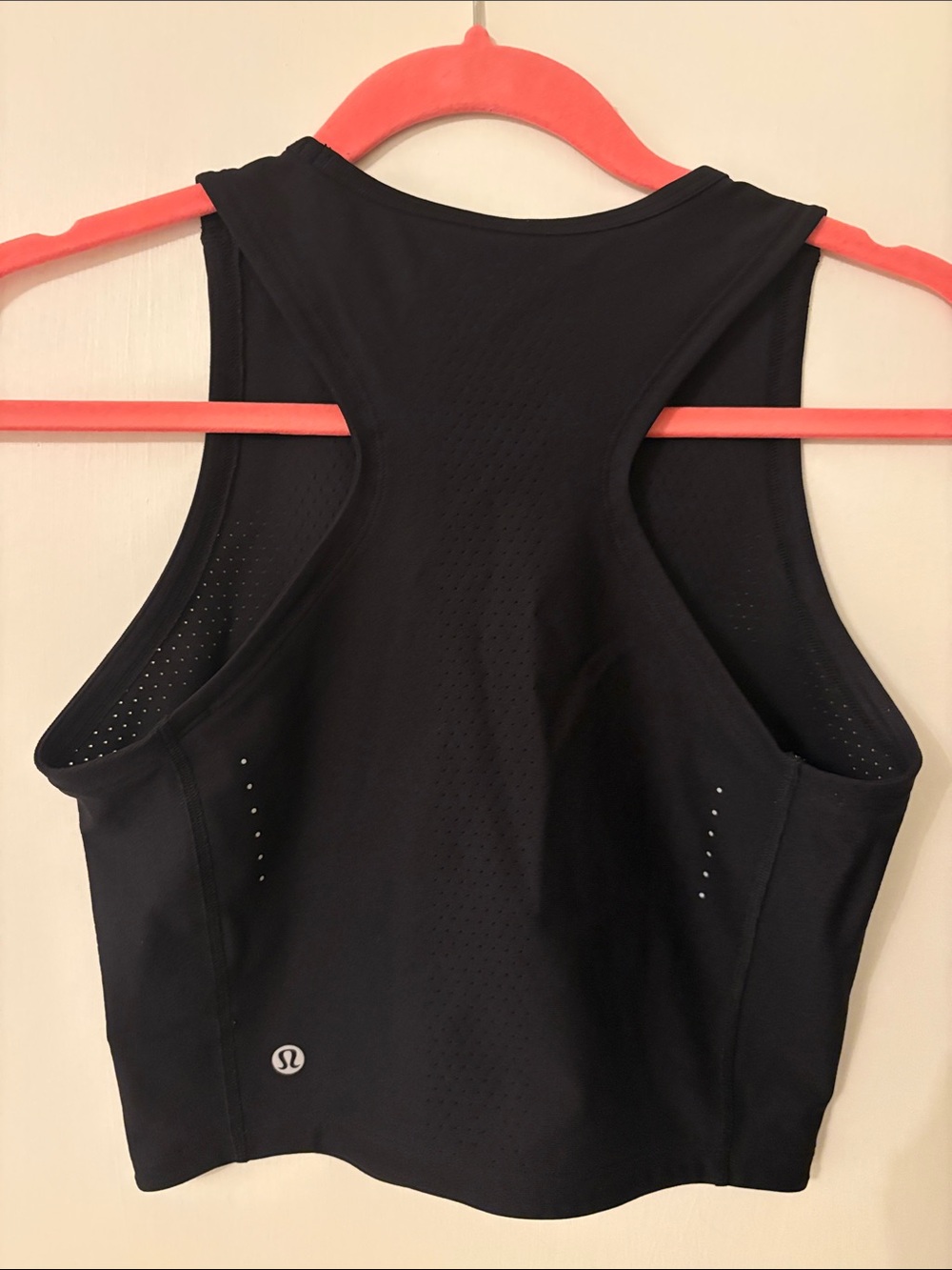 LIKE NEW - Lululemon Athletica Black Cropped Tank Top (size 6)